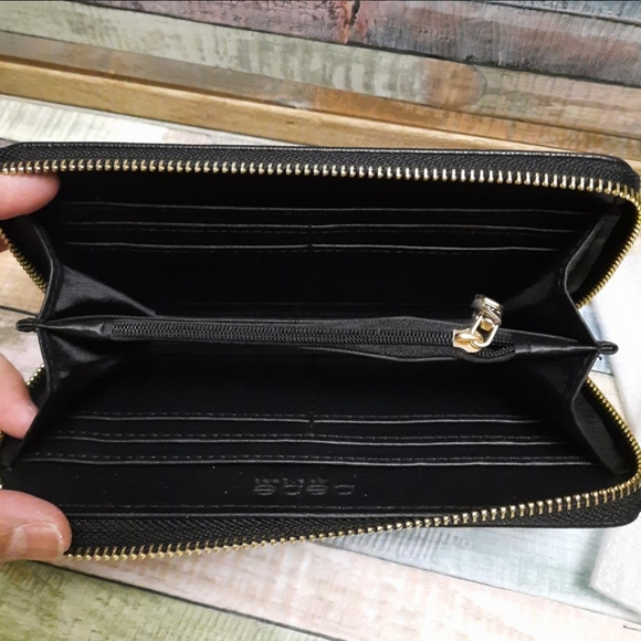 🍁NWT, Bebe Wallet, black and gold beautiful and cute wallet. 2 sides N zipper - Picture 4 of 14